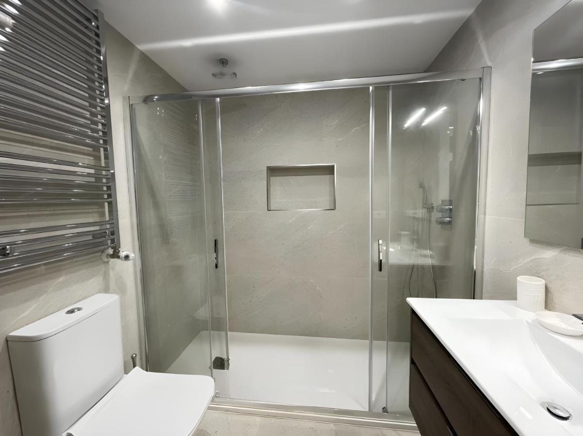 Amplio Y Moderno Piso De 4 Habitaciones Y Terraza Pontevedra Esterno foto