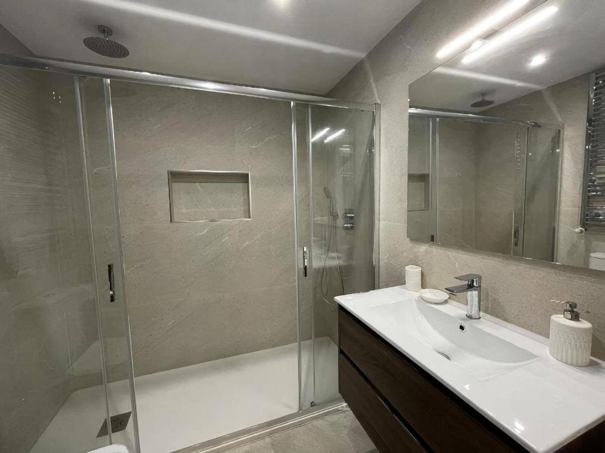 Amplio Y Moderno Piso De 4 Habitaciones Y Terraza Pontevedra Esterno foto
