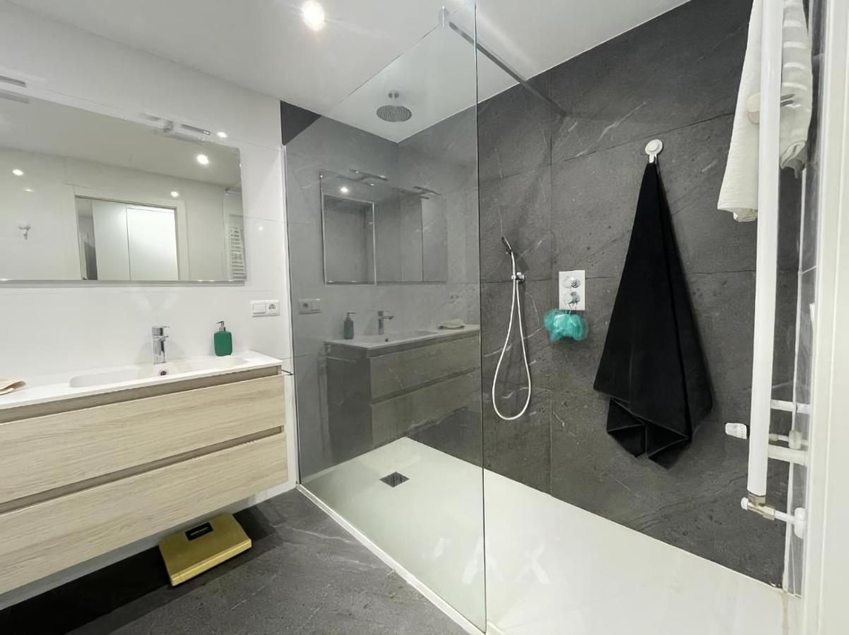 Amplio Y Moderno Piso De 4 Habitaciones Y Terraza Pontevedra Esterno foto